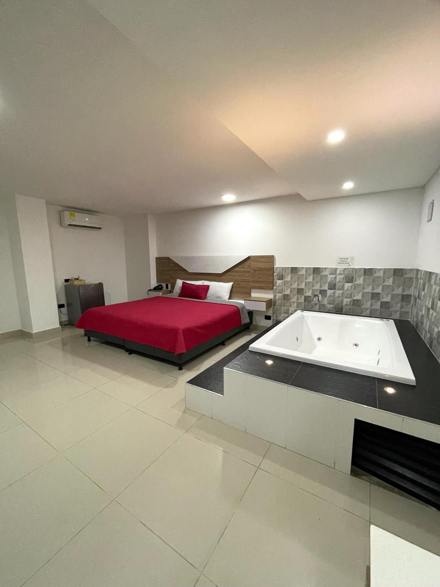 מדיין Hotel Ofix מראה חיצוני תמונה