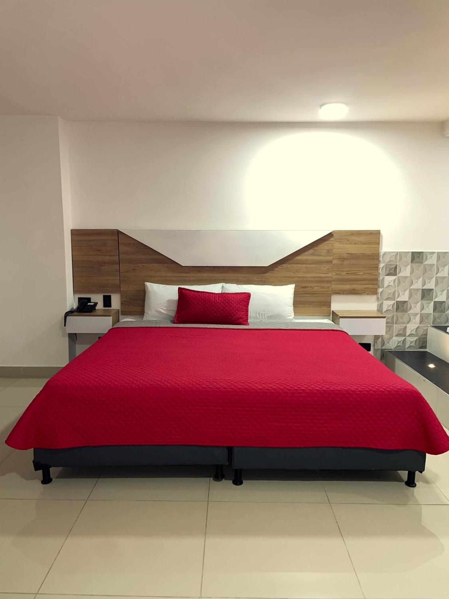מדיין Hotel Ofix מראה חיצוני תמונה