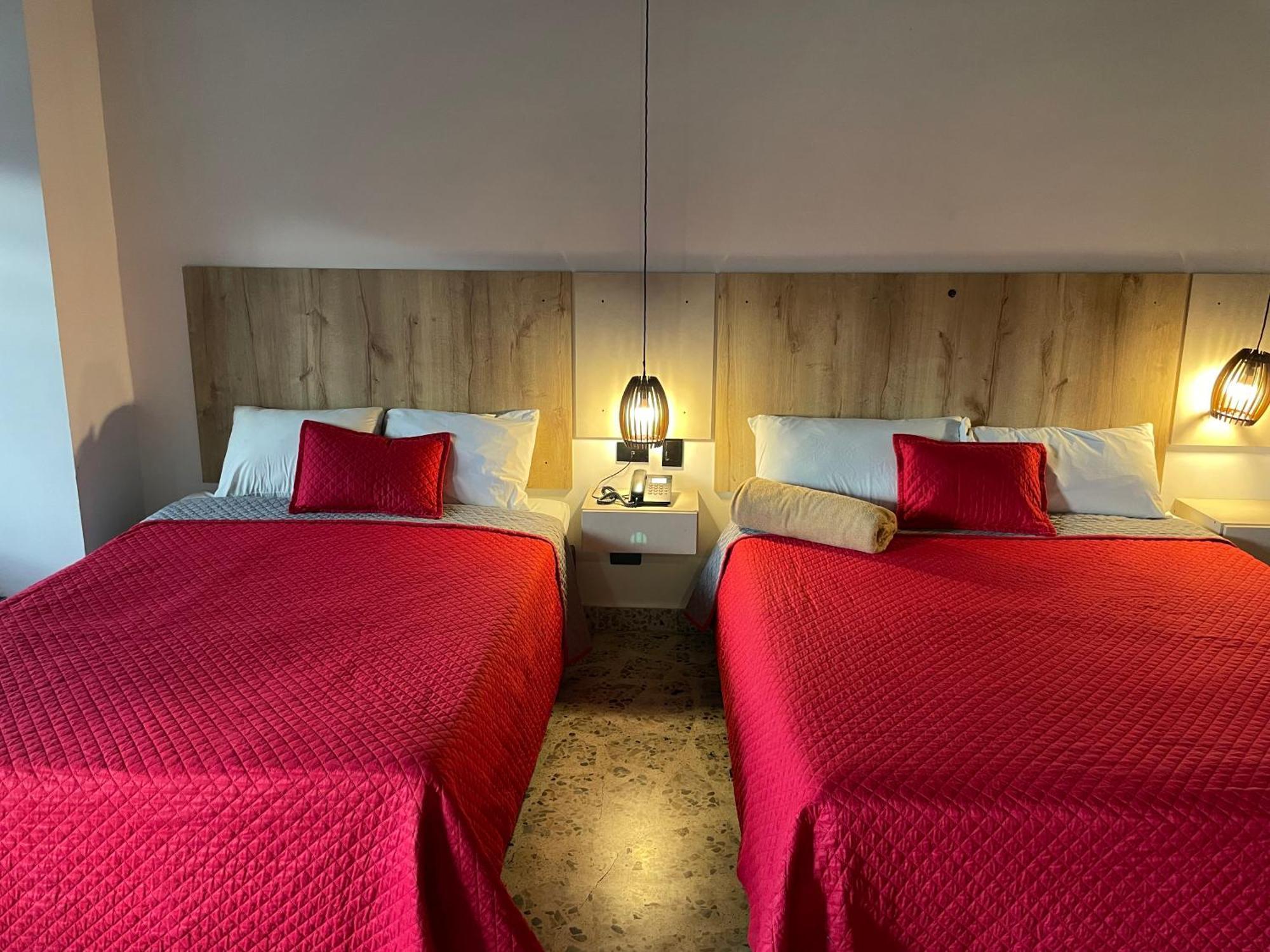 מדיין Hotel Ofix מראה חיצוני תמונה