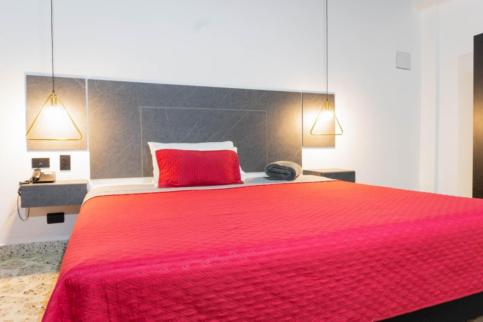 מדיין Hotel Ofix מראה חיצוני תמונה