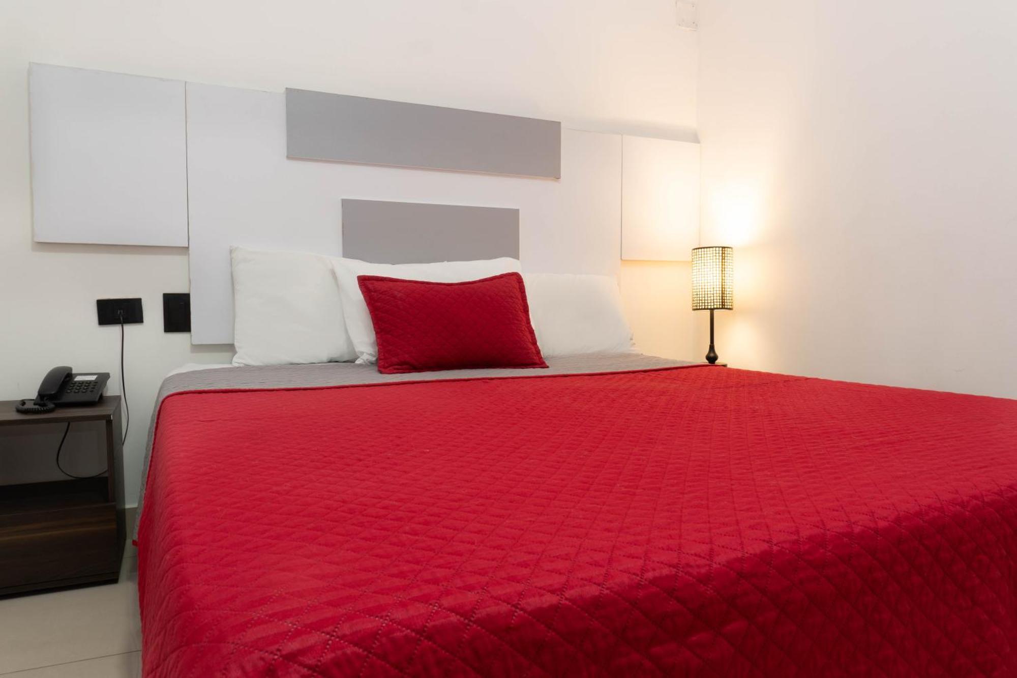 מדיין Hotel Ofix מראה חיצוני תמונה